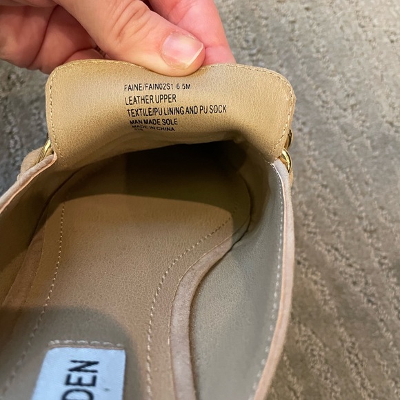 Steve Madden Beige Mules with Gold Accent - Picture 3 of 4